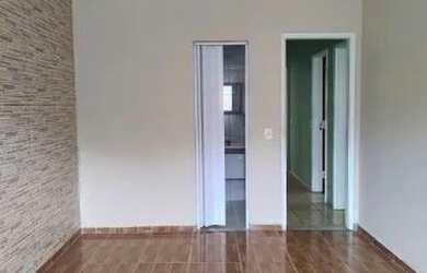 Imagem: A casa possui 2 Dormitórios, 2 Banheiros, 1 Vaga na garagem