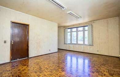 Imagem 5: CASA com 3 dormitórios à venda por R$ 649.000,00 no bairro Guabirotuba...