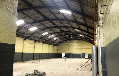 Imagem: O depósito possui 1299m² de Área e está localizado em Centro