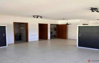 Imagem: O depósito possui 34m² de Área e está localizado em Vila