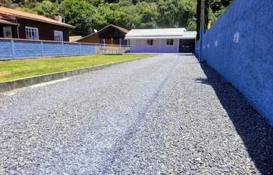 Imagem: A casa possui 2 Dormitórios, 1 Banheiro, 1 Vaga na garagem