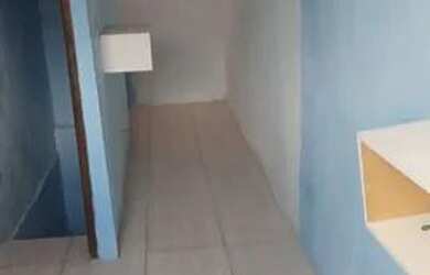 Imagem: A casa possui 2 Dormitórios e 1 Banheiro e está localizado