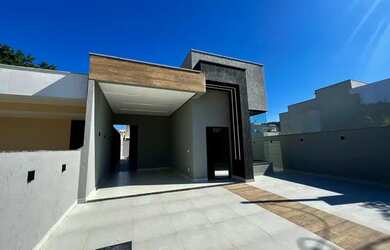 Imagem: A casa em condomínio possui 3 Dormitórios, 3 Banheiros, 3