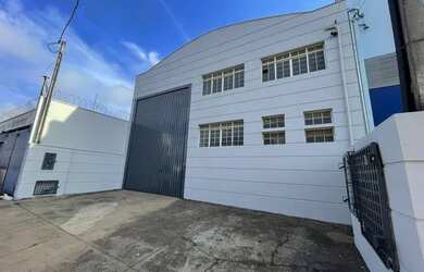 Imagem 1: Barracão, 280 m² - venda por R$ 750.000 ou aluguel por R$ 4.200/mês...