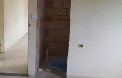 Imagem: A casa possui 2 Dormitórios, 2 Banheiros, 5 Vagas na garagem