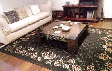 Imagem: A casa possui 3 Dormitórios, 2 Banheiros, 3 Vagas na garagem