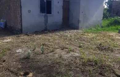 Imagem: A casa possui 2 Dormitórios e 2 Banheiros e está localizado