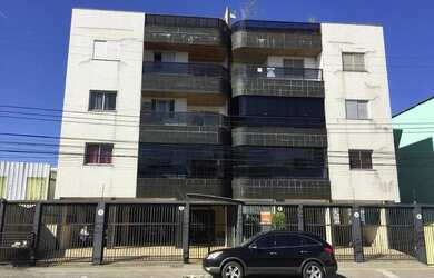 Imagem: O apartamento possui 3 Dormitórios, 1 Banheiro, 1 Vaga na garagem