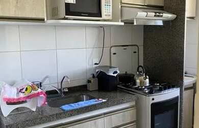 Imagem: O apartamento possui 2 Dormitórios, 1 Banheiro, 1 Vaga na garagem