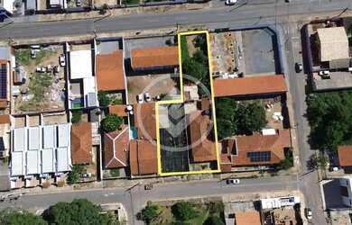 Imagem: O terreno possui 1.000m² de Área, Imóvel novo e está localizado