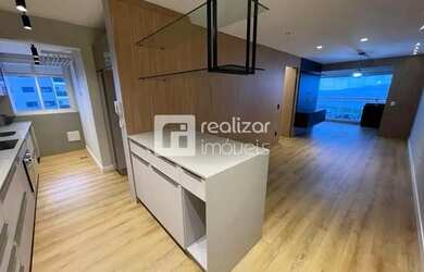 Imagem: O apartamento possui 2 Dormitórios, 3 Banheiros, 2 Vagas na