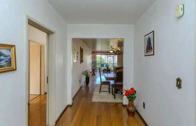 Imagem 6: Apartamento 4 domitórios dependência, 2 vagas, com elevador, em frente...