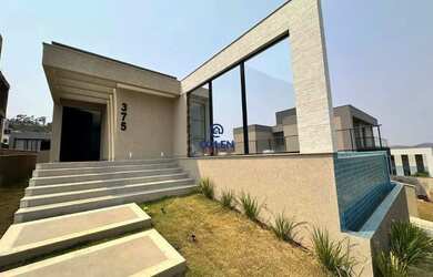 Imagem: A casa em condomínio possui 5 Dormitórios, 5 Banheiros, 5