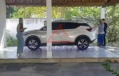 Imagem: A casa possui 5 Dormitórios, 2 Banheiros, 4 Vagas na garagem