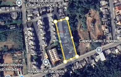 Imagem: O terreno possui 3.780m² de Área e está localizado em Santa