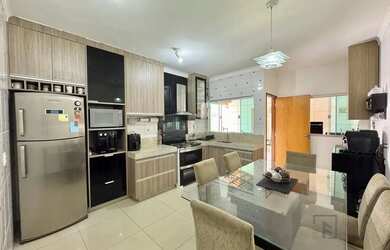 Imagem 6: Casa reformada com 3 quartos sendo uma suíte a venda no bairro Parque...