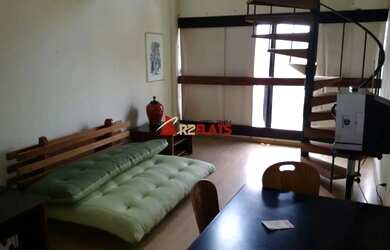 Imagem: O studio possui 1 Dormitório, 1 Banheiro, 1 Vaga na garagem