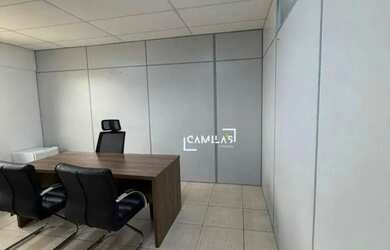 Imagem: O depósito possui 2 Vagas na garagem, 98m² de Área e está