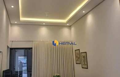 Imagem: A casa possui 2 Dormitórios, 2 Banheiros, 2 Vagas na garagem