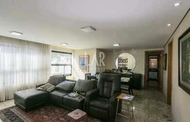 Imagem: O apartamento possui 3 Dormitórios, 3 Banheiros, 2 Vagas na