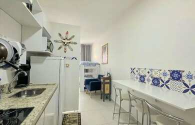 Imagem: O apartamento possui 1 Dormitório, Acomodam 5 pessoas, 1 Vaga