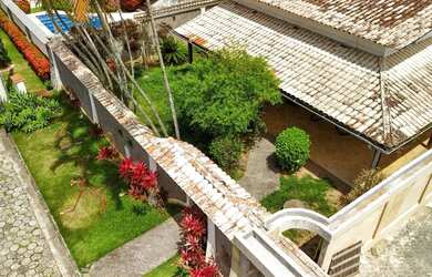 Imagem: A casa em condomínio possui 3 Dormitórios, 2 Banheiros e 280m²