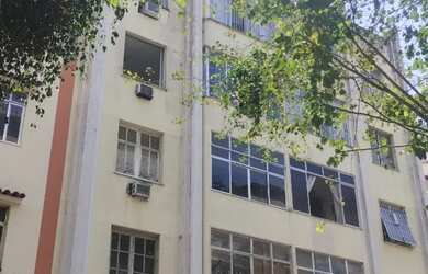 Imagem: O apartamento possui 1 Dormitório, 1 Banheiro, 43m² de Área