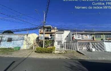 Imagem: A casa possui 3 Dormitórios, 1 Banheiro, 1 Vaga na garagem