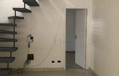 Imagem: O depósito possui 2 Vagas na garagem, 120m² de Área e está