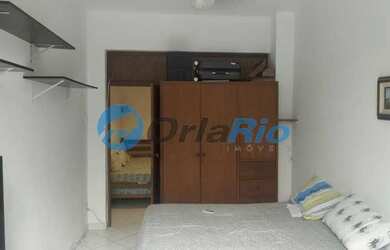 Imagem: A kitnet possui 1 Dormitório, 1 Banheiro, 1 Vaga na garagem