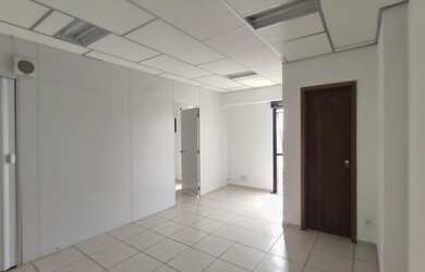 Imagem 3: Sala para alugar por R$ 750.00, 28.54 m2 - CENTRO - JOINVILLE/SC