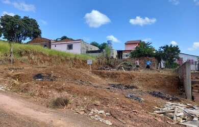 Imagem: O terreno possui 250m² de Área e está localizado em Scharlau