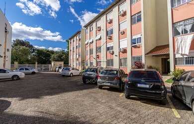 Imagem: O apartamento possui 1 Dormitório, 1 Banheiro, 1 Vaga na garagem