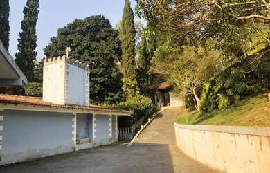 Imagem: A casa em condomínio à venda possui 3 Dormitórios, 5 Banheiros