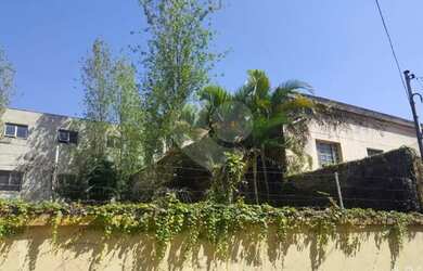 Imagem: O depósito e possui 2 Vagas na garagem, 250-0m² de Área está