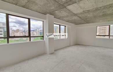 Imagem: O depósito possui 1 Vaga na garagem, 33m² de Área e está