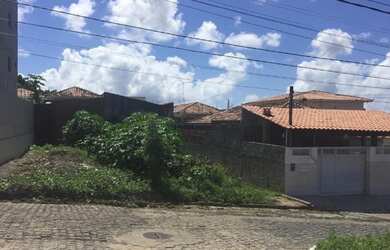 Imagem: O terreno possui 288m² de Área e está localizado em José