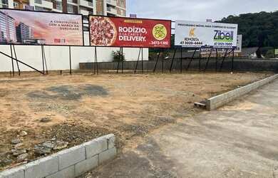 Imagem: O terreno possui 1.320m² de Área e está localizado em América