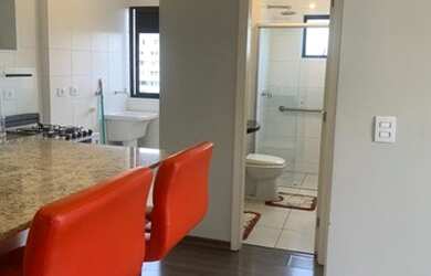 Imagem: O apartamento possui 1 Dormitório, 1 Banheiro, 1 Vaga na garagem