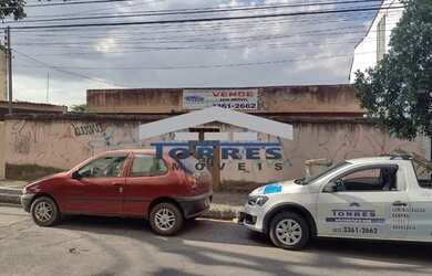 Imagem: A casa possui 3 Dormitórios, 1 Banheiro, 360m² de Área e