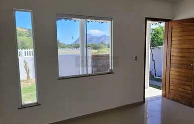 Imagem: A casa à venda possui 3 Dormitórios, 1 Banheiro e 10m² de