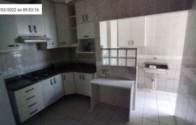 Imagem 2: Apartamento 2 Dormitórios Semi-Mobiliado Para Locação Anual no/Centro de Balneário Cambori