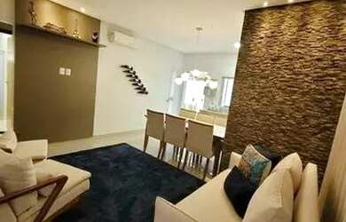 Imagem: A casa possui 3 Dormitórios, 3 Banheiros, 2 Vagas na garagem