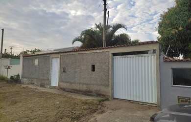 Imagem: A casa possui 2 Dormitórios, 1 Banheiro, 4 Vagas na garagem