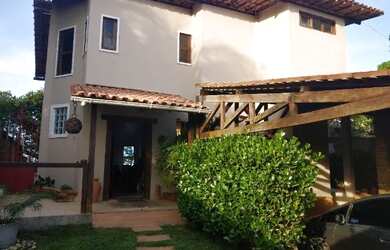 Imagem: A casa possui 2 Dormitórios, 4 Banheiros, 2 Vagas na garagem