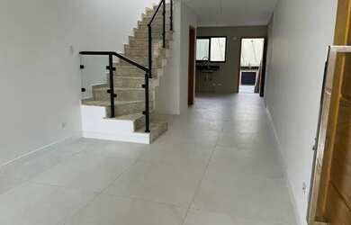 Imagem: A casa possui 3 Dormitórios, 2 Banheiros, 110m² de Área e