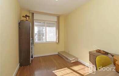 Imagem: O apartamento possui 2 Dormitórios, 1 Banheiro, 56m² de Área