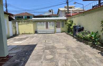 Imagem: A casa possui 2 Dormitórios, 2 Banheiros, 1 Vaga na garagem