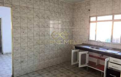 Imagem: A casa possui 3 Dormitórios, 2 Banheiros, 80m² de Área e