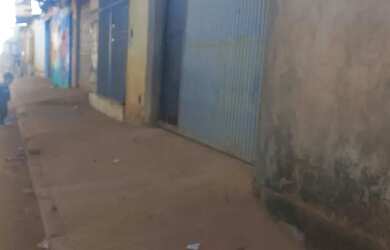 Imagem: A casa possui 3 Dormitórios, 1 Banheiro, 3 Vagas na garagem